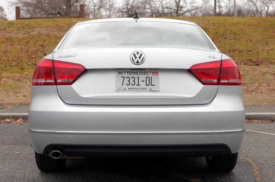  Volkswagen Passat 2.5L SEL Premium 2012 года  (фото 5 из 36)